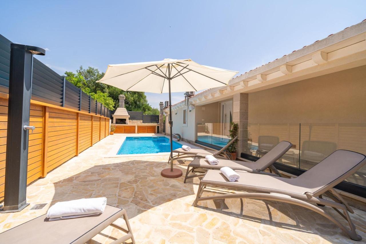 Villa Tranquility Nest Beniva โมโกชิซา ภายนอก รูปภาพ